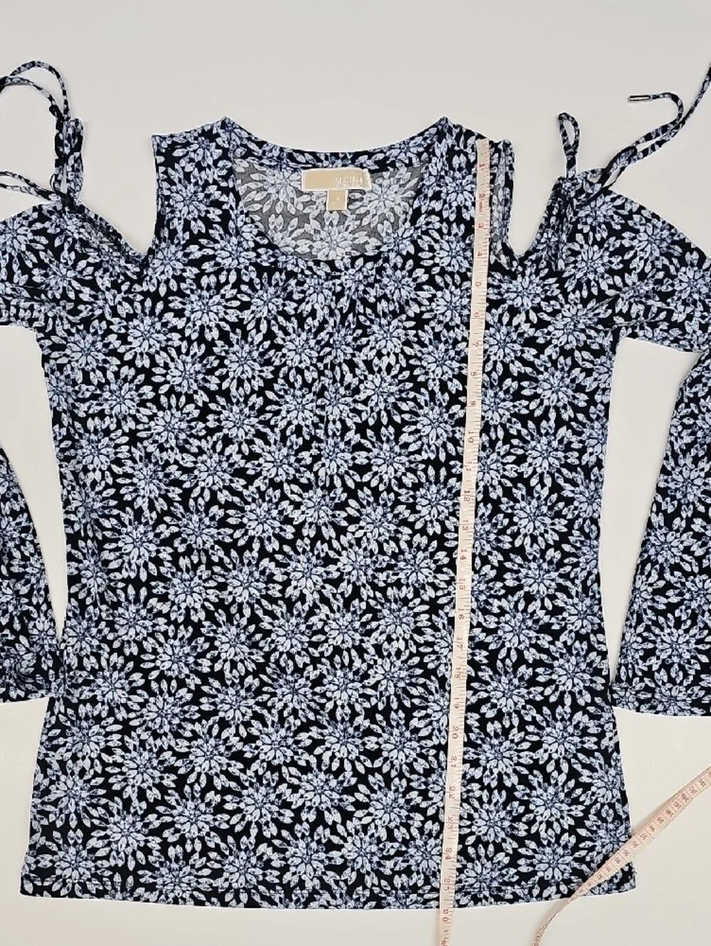 Michael Kors Black and Light Blue Floral Cold-Shoulder Tunic Size M